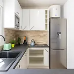- 8 Min To - Ac - Wifi - Terrace - 8 Guests *