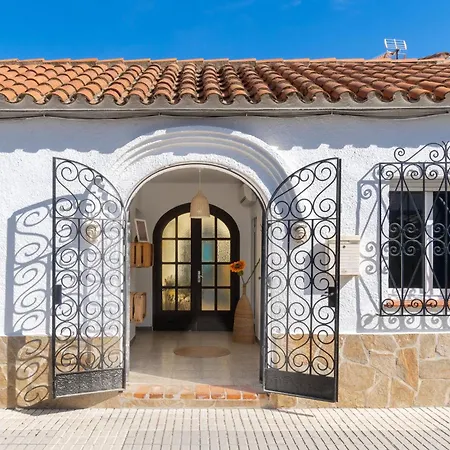 - 8 Min To - Ac - Wifi - Terrace - 8 Guests בית נופש קמברילס
